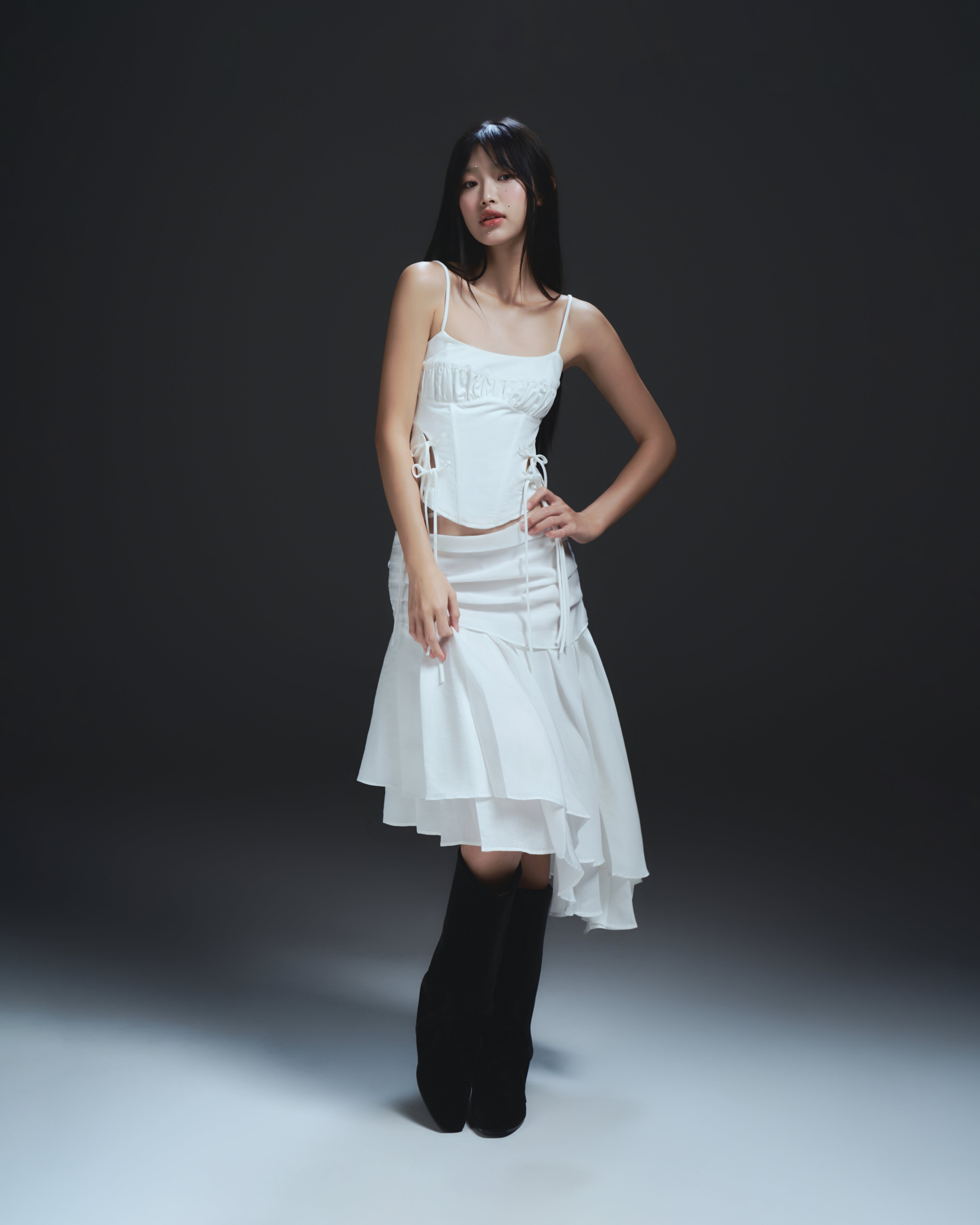 INARA SLEEVELESS TOP