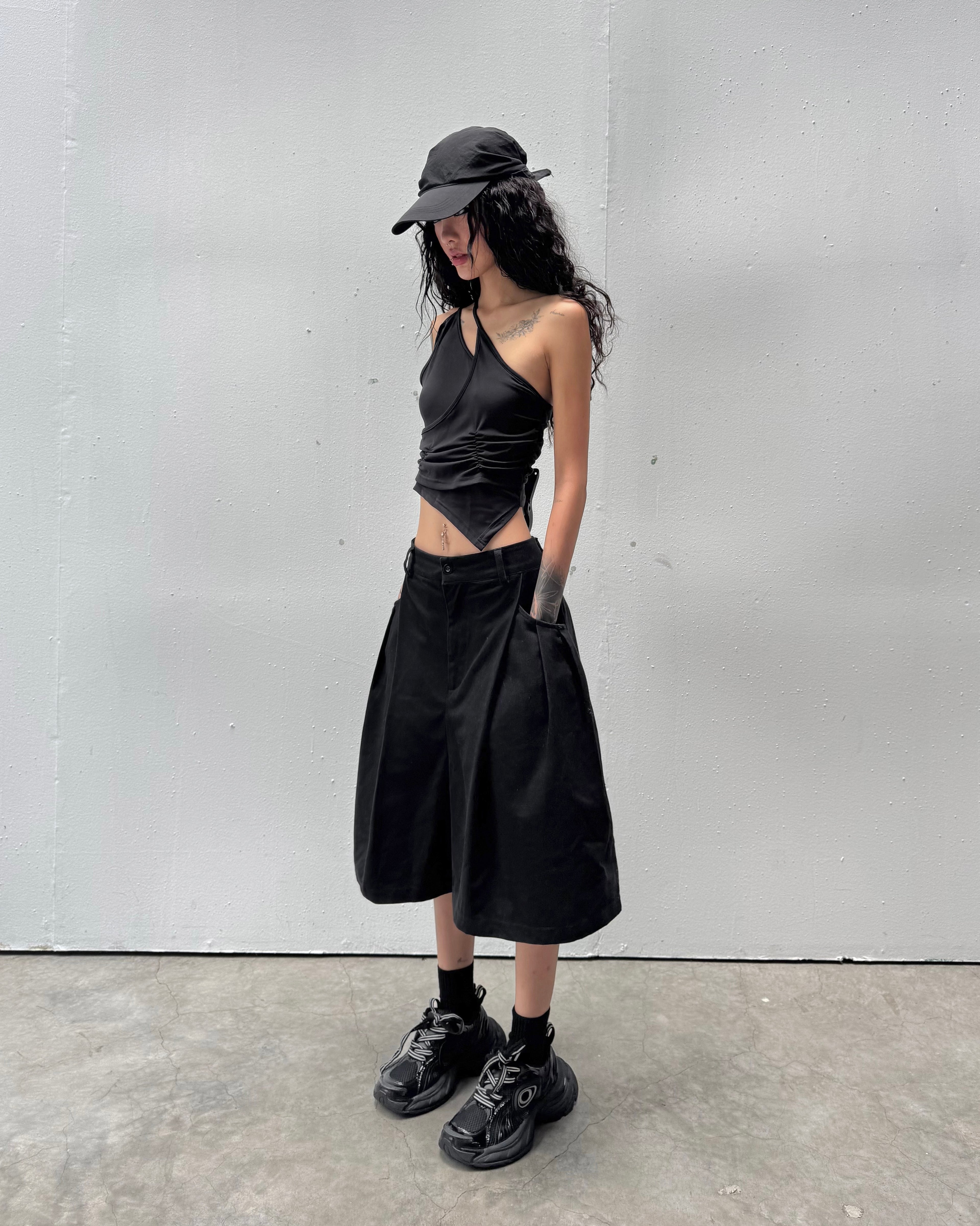 MULTI RIVET SHORTS