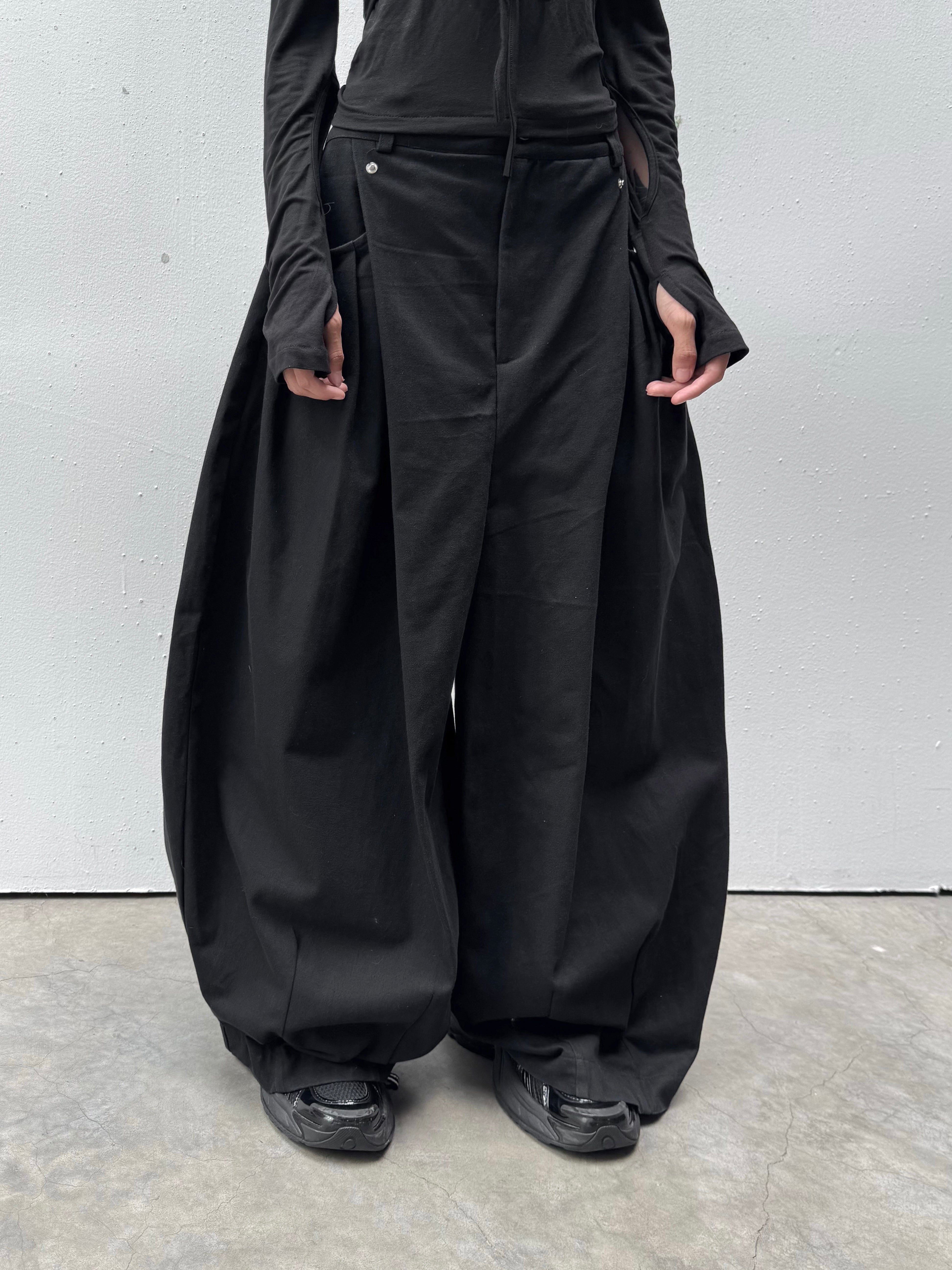 Sagittarius.A+ MULTI RIVET WIDE PANTS | diem attire