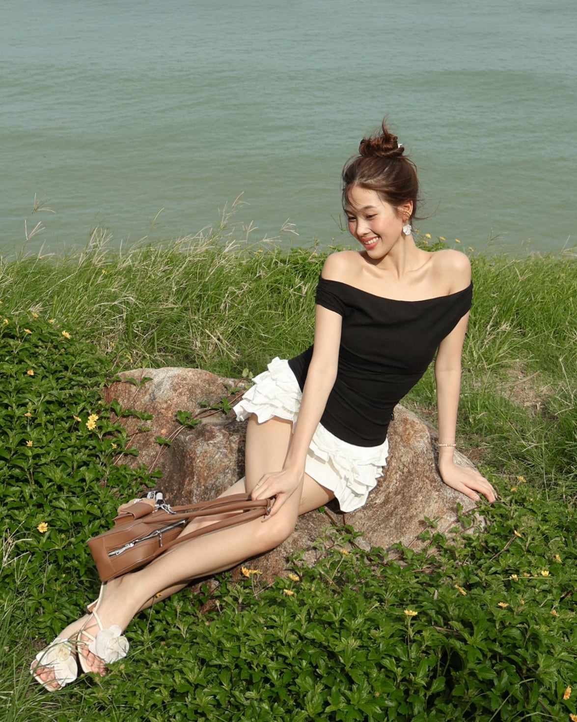 JENNIFER OFF SHOULDER TOP