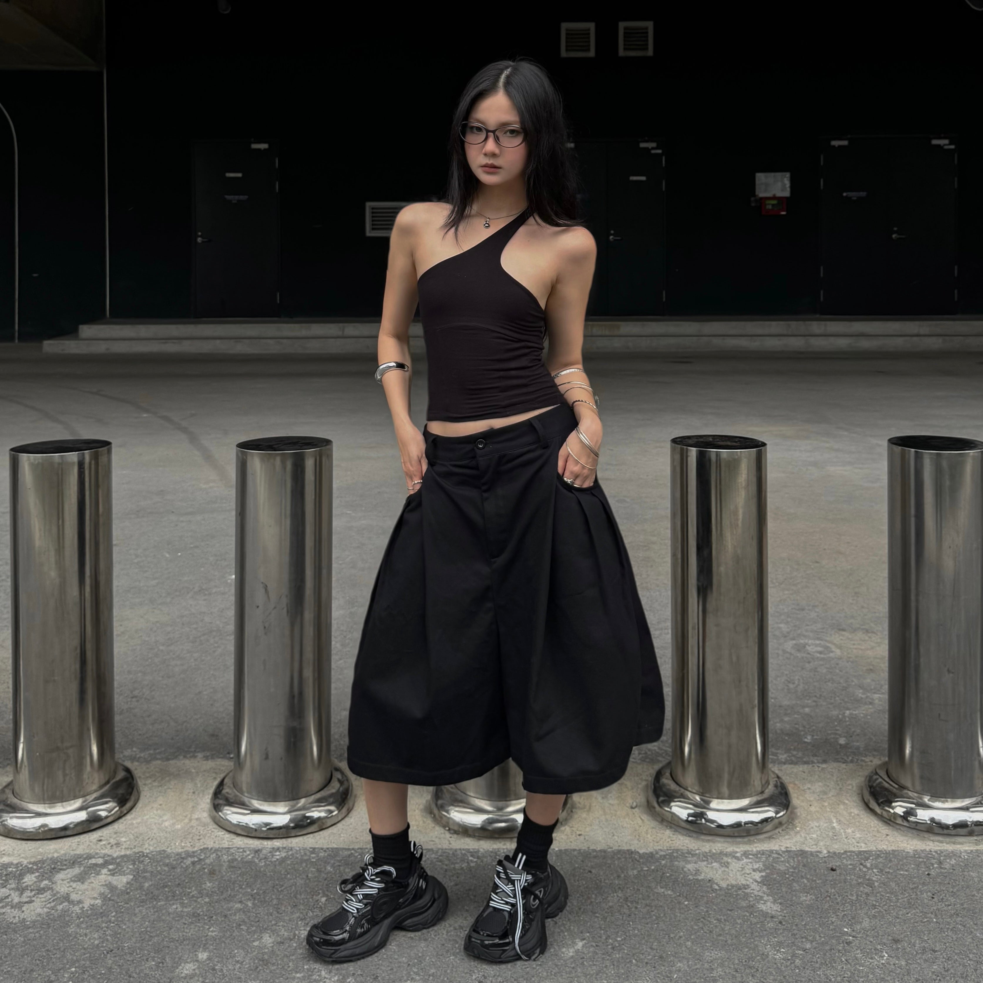 MULTI RIVET SHORTS