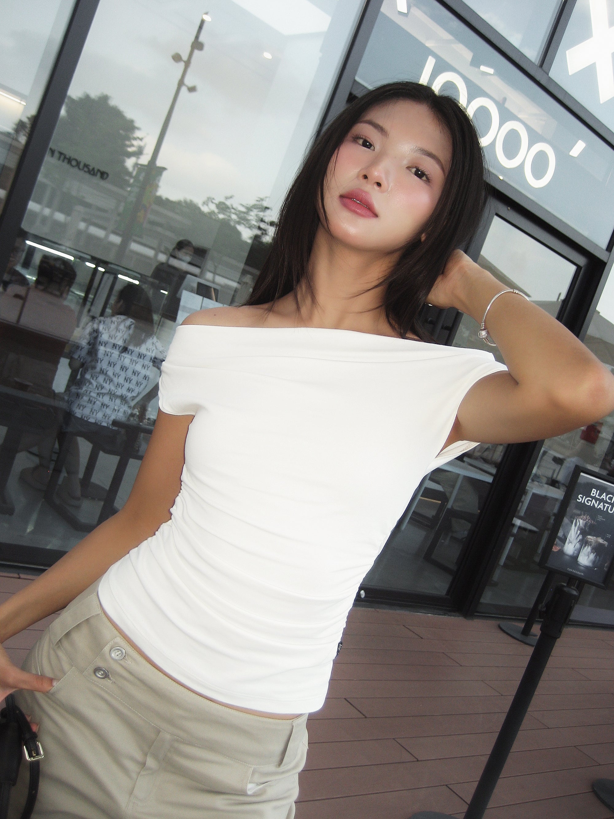 JENNIFER OFF SHOULDER TOP